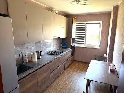 квартира за адресою Метрологічна вул., 13