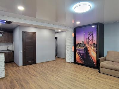 квартира за адресою Івана Мазепи просп. (Петровського), 2-А