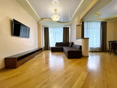квартира за адресою Андрія Верхогляда вул. (Михайла Драгомирова), 12