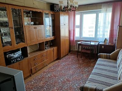 квартира за адресою Раїси Окіпної вул., 3-А