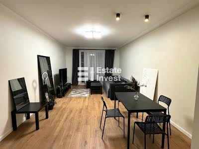 квартира за адресою Михайла Максимовича вул. (Онуфрія Трутенка), 24-Б