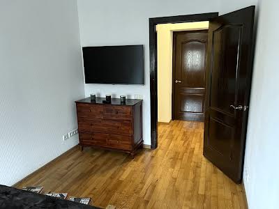 квартира по адресу Набережно-Крещатицкая ул., 3-А