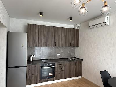 квартира по адресу Салютная ул., 2