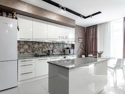 квартира за адресою Регенераторна вул., 4