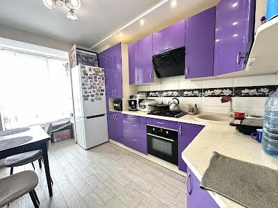 квартира за адресою Соборна вул., 126/14