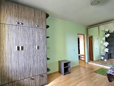 квартира за адресою Ялтинська вул., 15