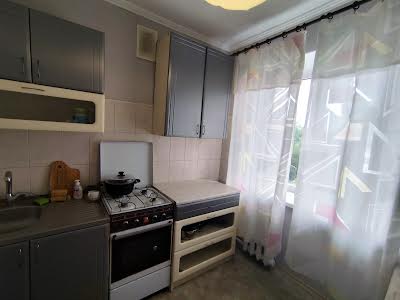 квартира за адресою Олексія Вадатурського вул. (Маршала Малиновського), 9а