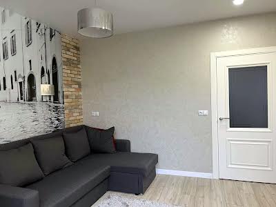 квартира за адресою Драгоманова вул., 38-А