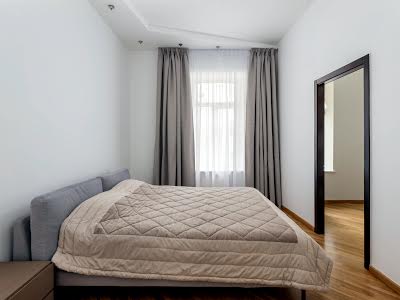 квартира за адресою Круглоуніверситетська вул., 6