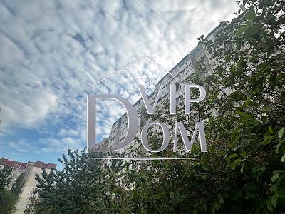 квартира за адресою Тополина вул., 18/2