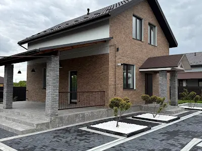 дом по адресу с. Зарванцы, Фортівська, 5
