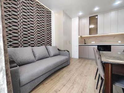 квартира за адресою Краснова вул., 3а