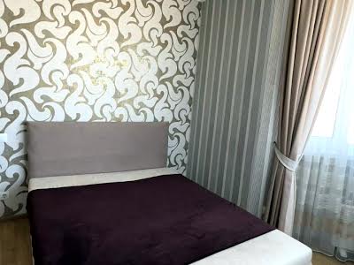 квартира за адресою Михайла Максимовича вул. (Онуфрія Трутенка), 3г