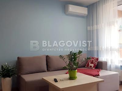 квартира за адресою Зарічна вул., 1-В