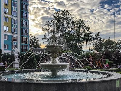 квартира за адресою Українська вул., 83б