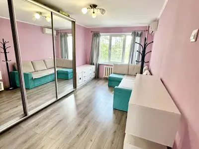 квартира за адресою Прирічна вул., 19