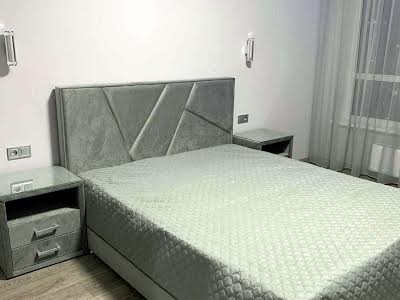 квартира за адресою Зарічна вул., 1