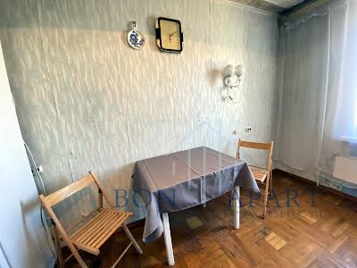 квартира за адресою Дніпровська набережна вул., 13