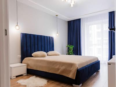 квартира за адресою Залізнична вул., 7