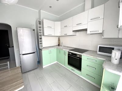 квартира за адресою Дегтярна вул., 11
