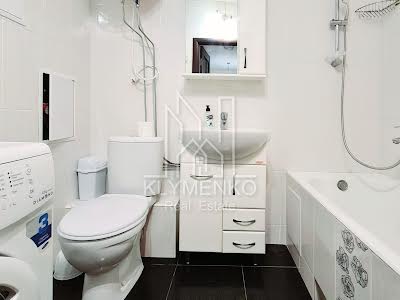 квартира за адресою Регенераторна вул., 4