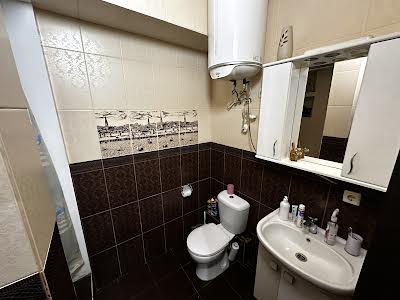 квартира за адресою Парусна вул. (Героїв Сталінграду), 1н