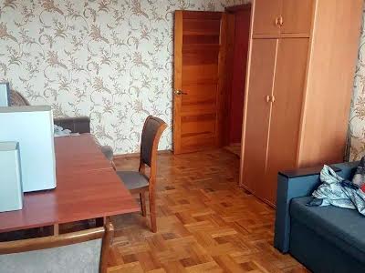 квартира за адресою Валентинівська вул. (Блюхера), 21б