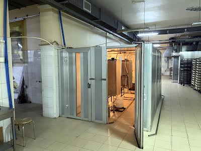комерційна за адресою Василя Довгича вул., 2
