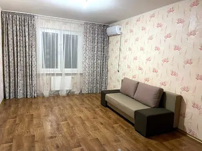 квартира за адресою Здолбунівська вул., 13