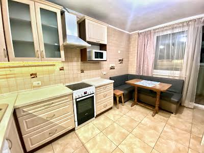 квартира за адресою Смілянська вул., 15