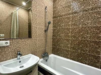 квартира за адресою Боголюбова вул., 35