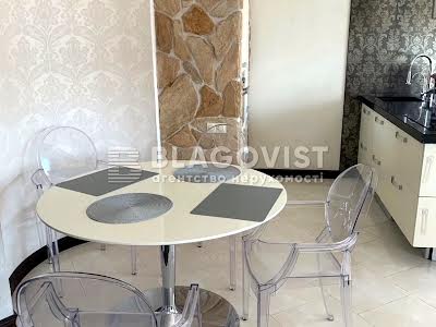 квартира за адресою Шота Руставелі вул., 44