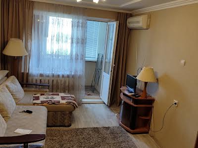 квартира по адресу Янтарная ул., 44