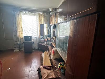 квартира по адресу Героїв України, 64
