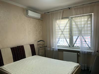 квартира по адресу Софии Русовой ул., 3-В