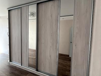 квартира за адресою Перлинна вул., 3