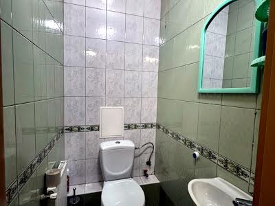 квартира за адресою Л.Гузара, 15 а
