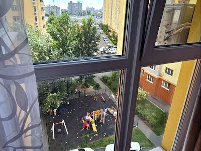 квартира за адресою Сім'ї Кульженків вул. (Петра Дегтяренка), 37