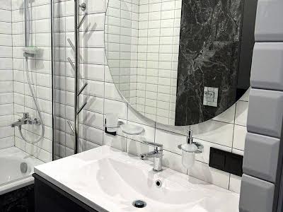 квартира за адресою Регенераторна вул., 4