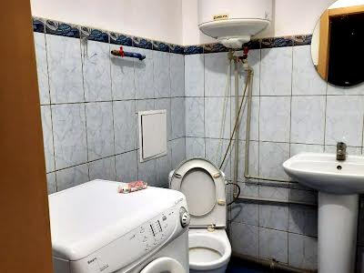 квартира за адресою Богдана Хмельницького бульв., 10