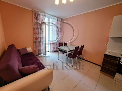 квартира за адресою Сім'ї Кульженків вул. (Петра Дегтяренка), 31-А