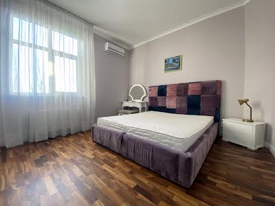 квартира за адресою Миколи Міхновського бульв. (Дружби Народів), 14-16