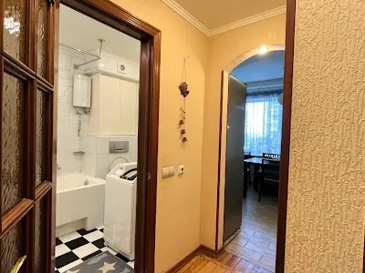 квартира за адресою Композитора Лятошинського вул., 8