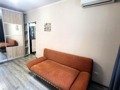 квартира за адресою Райдужна вул., 41