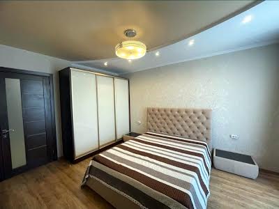 квартира за адресою Середньофонтанська вул., 30