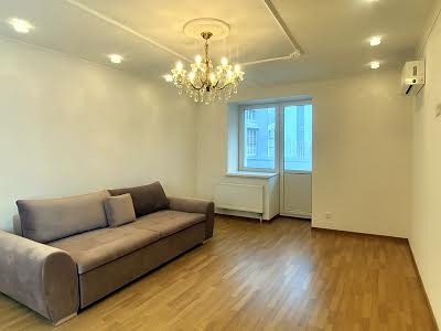 квартира по адресу Патриарха Мстислава Скрипника ул., 48-А