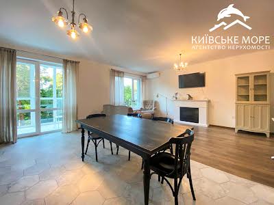 квартира за адресою Воскресенська вул., 18