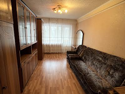 квартира за адресою Романа Ратушного вул. (Волгоградська), 29
