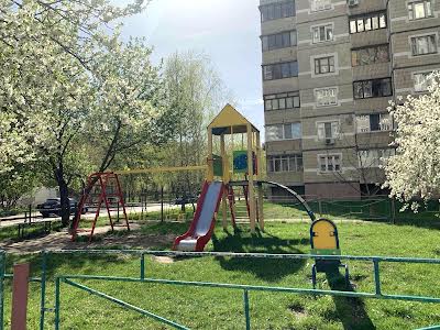квартира за адресою Автозаводська вул., 81