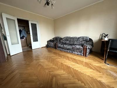 комната по адресу Николая Ушакова ул., 34